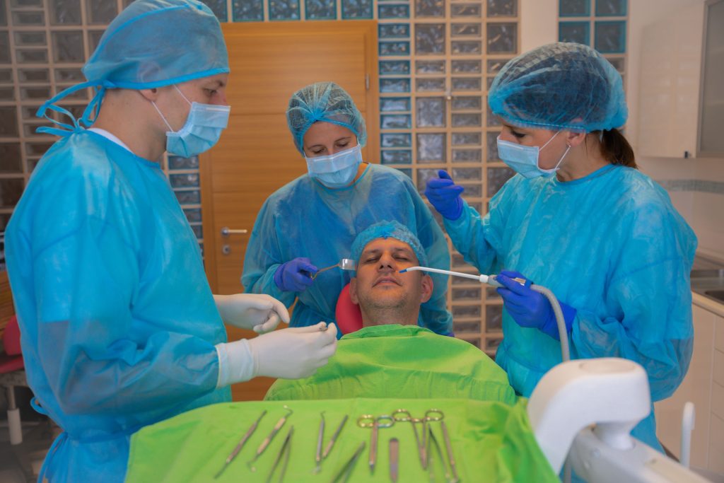 Szájsebészeti műtét fogászat XIII. kerületében